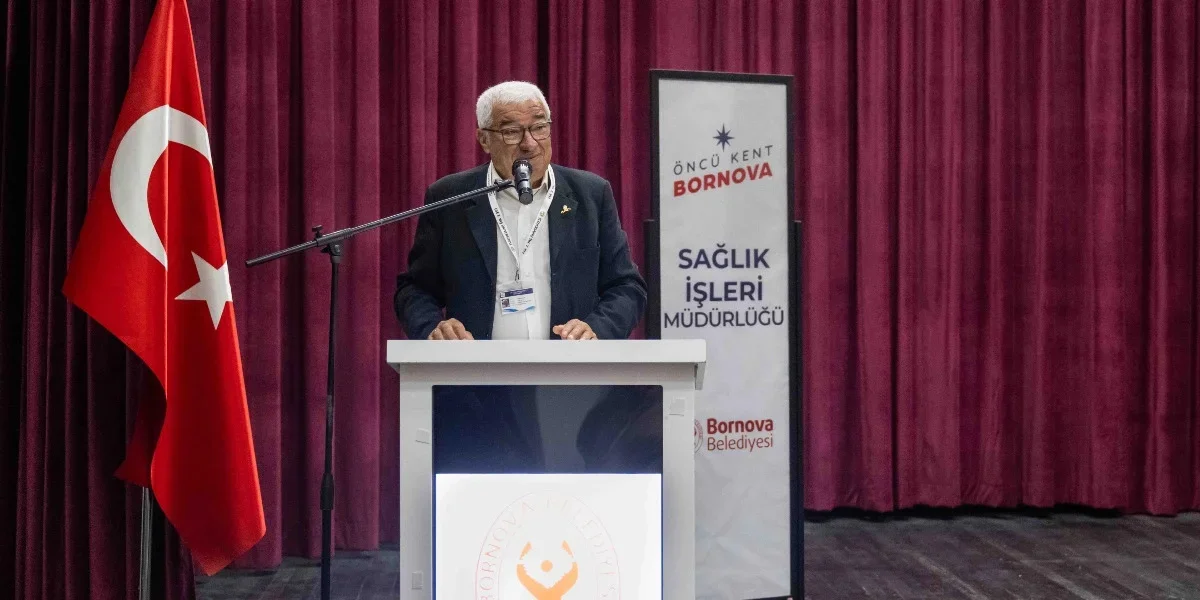 Bornova’da 3. Yaş Üniversitesi yeni döneme başladı